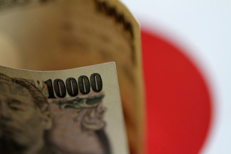 Asian currencies fueled by new trade optimism